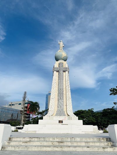 Foto de Monument to the Divine Savior of the World