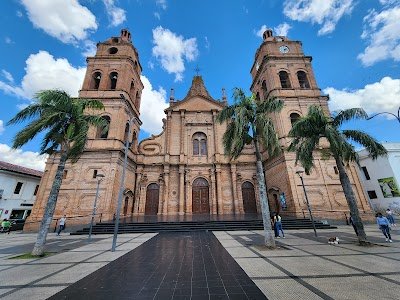 Foto de Catedral Metropolitana Basílica Menor de San Lorenzo de Santa Cruz