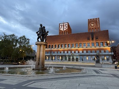 Foto de Fountains at City Hall Square