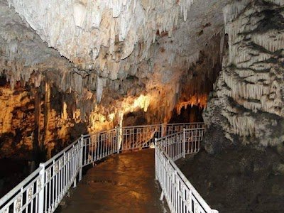 Foto de Beni Add Ain Fezza Caves