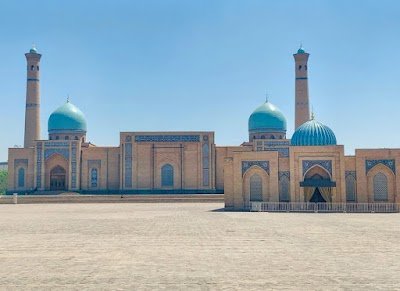 Foto de Muyi Muborak Madrasah (Moyie Mubarek Library Museum)