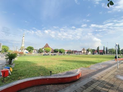Foto de Alun-Alun Cilacap