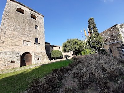 Foto de Torre Vella - Galeria de pintures i altres