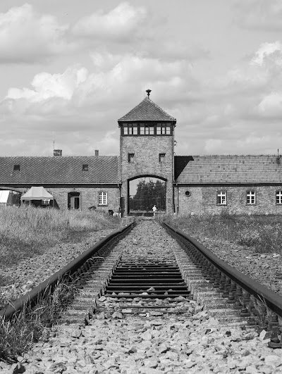 Foto de Auschwitz II Historical Gate