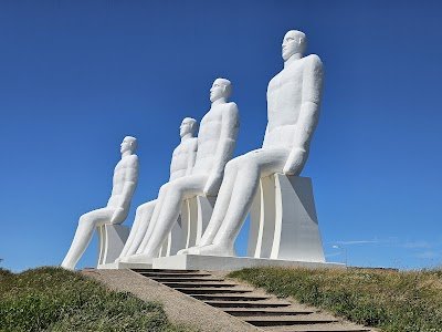Foto de Man meets the sea