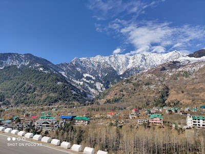 Foto de Lama Dugh Trek Start Point
