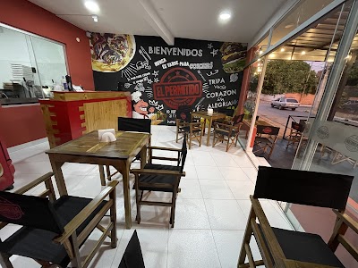 Foto de El Permitido Burgers Co.