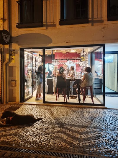 Foto de Wine Wings Bar