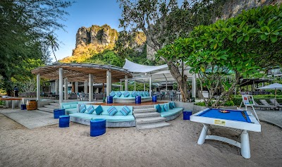 Foto de COAST Beach Club e Bistro Centara Grand Beach Resort e Villas Krabi