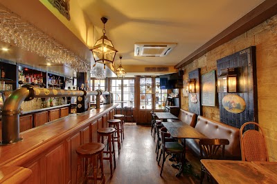 Foto de Hall s Beer Tavern