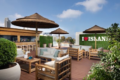 Foto de Island Luxurious Suites Hotel