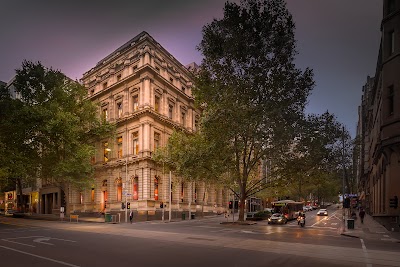 Foto de Treasury on Collins Hotel