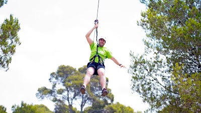 Foto de TirolinasGo Mallorca Forestal Park