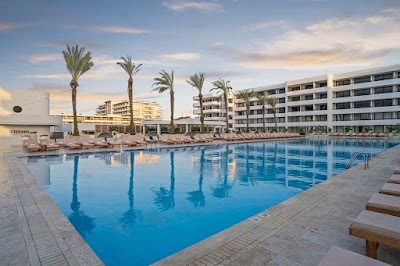 Foto de The Rif at Mangrove Beach Corendon Curacao All-Inclusive, Curio by Hilton