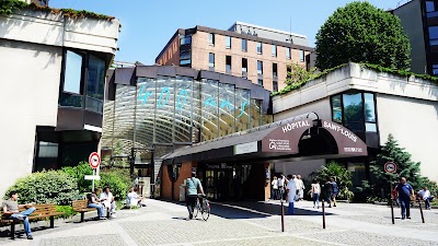 Foto de Saint-Louis Hospital
