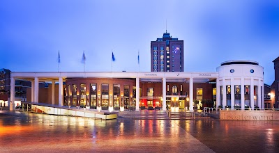 Foto de Van der Valk TheaterHotel De Oranjerie
