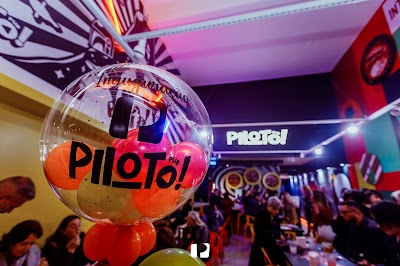 Foto de Piloto Pub - Karaokê e Hamburgueria
