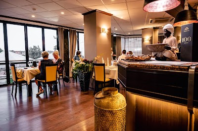 Foto de Saffron Indian Restaurant