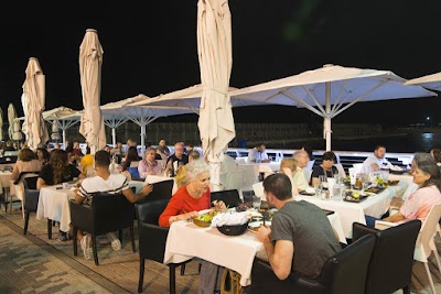 Foto de White Pergola
