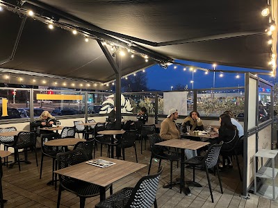 Foto de Le Taravo - Brasserie - bar - terrasse