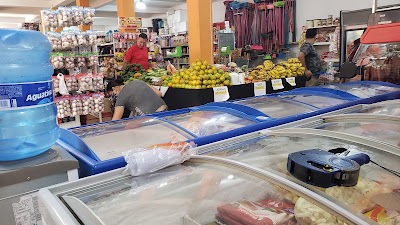 Foto de Mercado da Familia