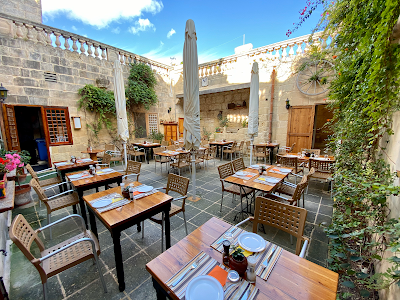 Foto de Coogi s Restaurant Tea Garden