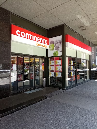Foto de Continente Bom Dia Gaia (Av. República)