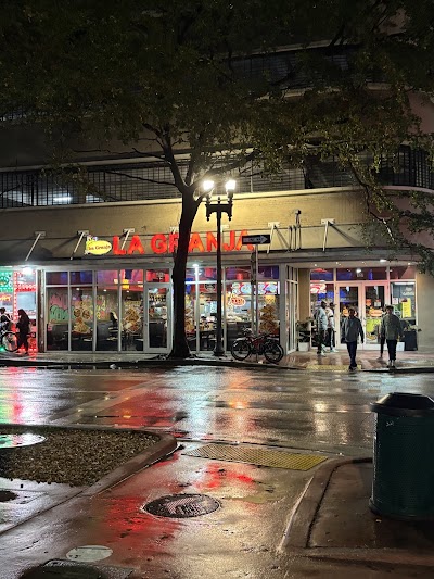 Foto de La Granja Restaurant Downtown Miami