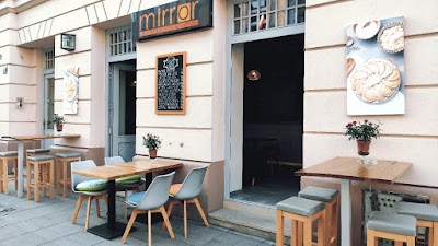 Foto de Mirror Bistro - Pierogi Bystro