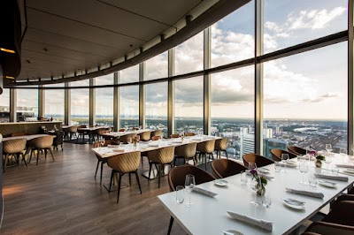 Foto de Main Tower Restaurant Lounge