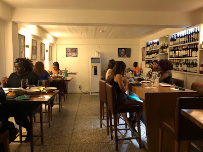 Foto de Sai Wine Champagne Café